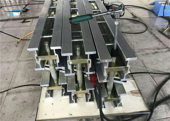 Digital Temperature And Pressure Control Conveyor Belt Vulcanizing Equipment Mobile With Wheels Temperature Range 0-300°C